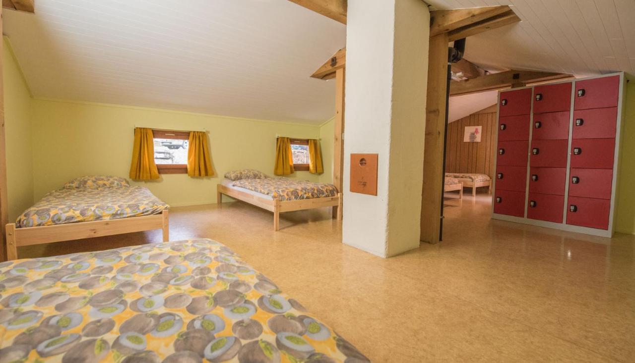 Schutzenbach Backpackers For Adults 18-35 Hostel Lauterbrunnen Εξωτερικό φωτογραφία