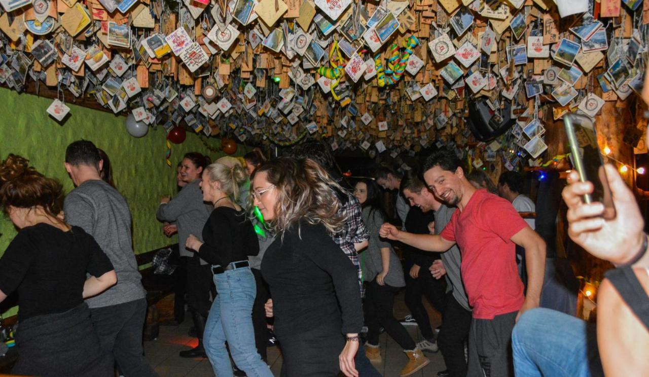 Schutzenbach Backpackers For Adults 18-35 Hostel Lauterbrunnen Εξωτερικό φωτογραφία